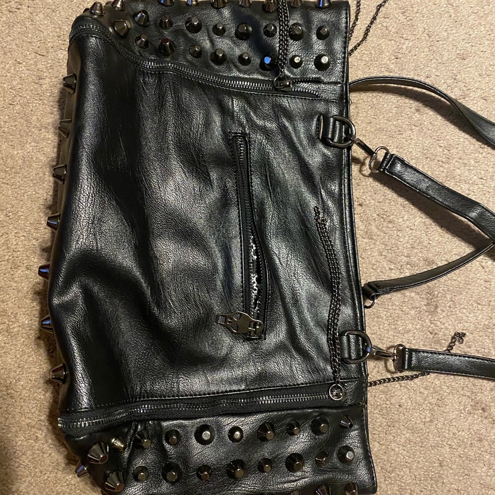 SOLD      Skull purse - Picture 3 of 7